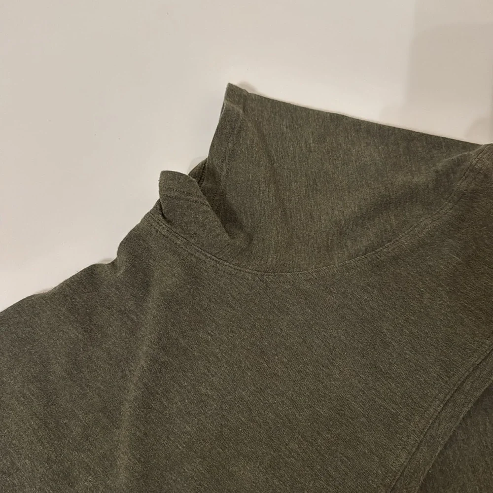 Lululemon Women’s T-shirt Tee